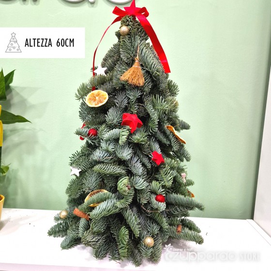 Albero abies decorato